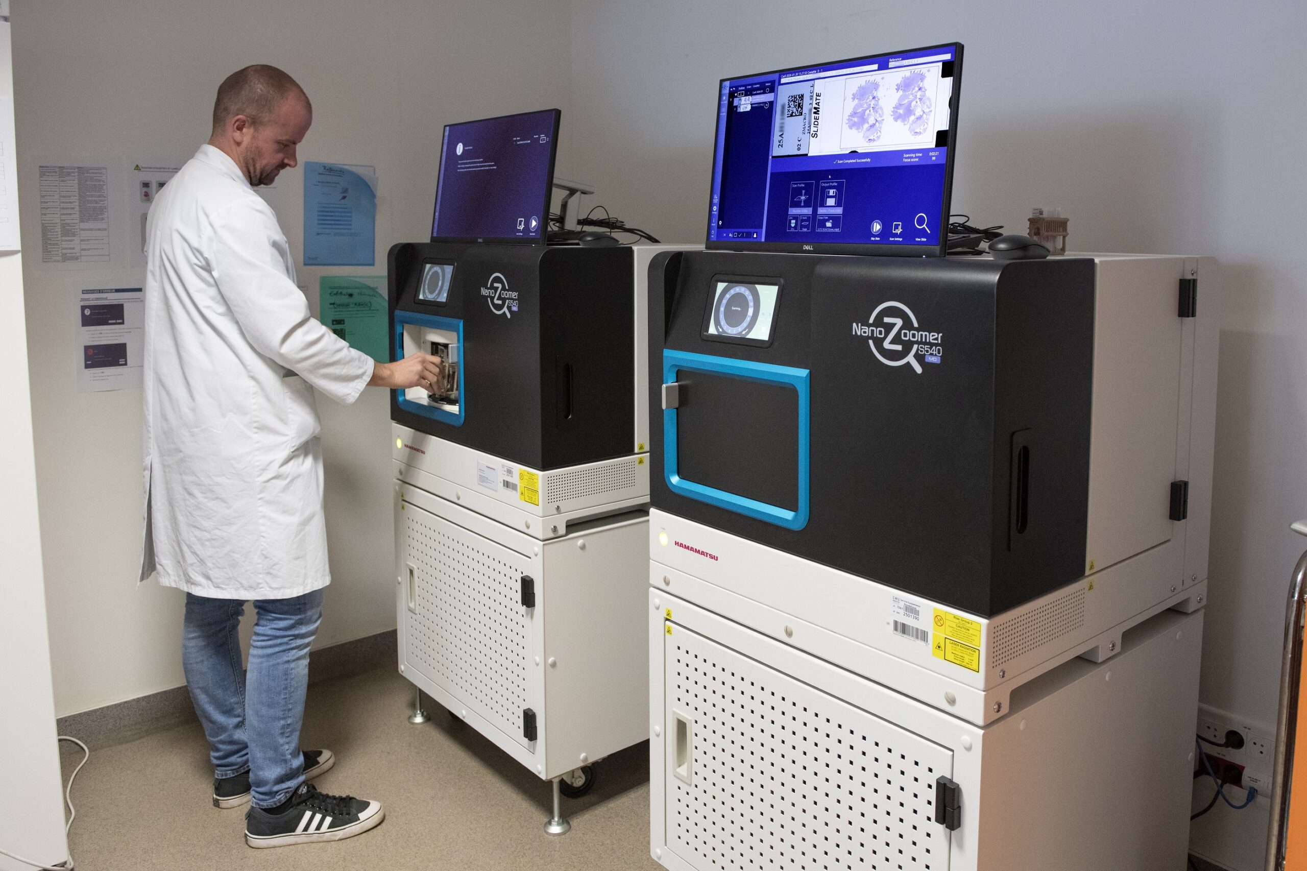 Scanners de lames dernière génération au CHU d&rsquo;Angers : un virage numérique dans le diagnostic des maladies sur tissus et cellules